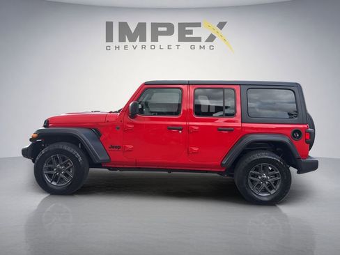 Used 2025 Jeep Wrangler Unlimited Sport AWD/4WD image 2