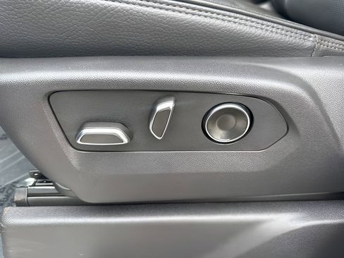 Used 2025 GMC Sierra 2500 Denali w/ Denali Reserve Package image 10