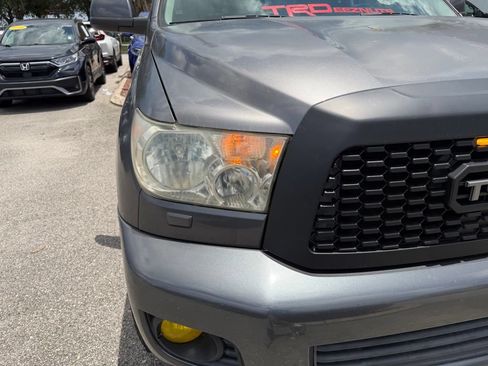 Used 2014 Toyota Sequoia SR5 RWD image 9