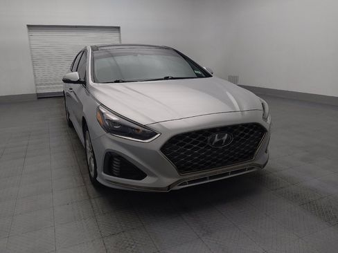 Used 2018 Hyundai Sonata Limited w/ Ultimate Package 07 FWD image 14