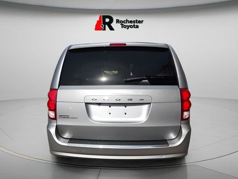 Used 2018 Dodge Grand Caravan SE image 7