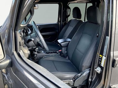 Used 2020 Jeep Wrangler Unlimited Sport image 15