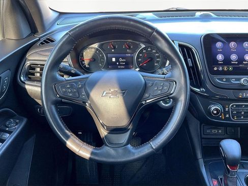 Used 2022 Chevrolet Equinox RS w/ Infotainment Package image 10