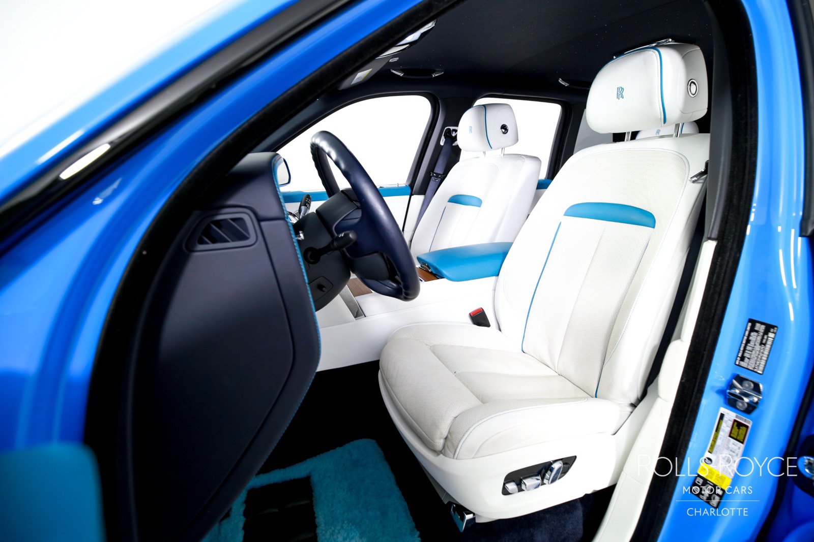 Used 2023 Rolls-Royce Cullinan AWD/4WD image 13