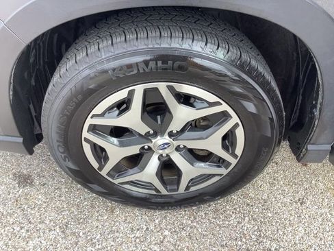 Used 2022 Subaru Forester Premium image 37