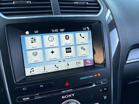 Used 2018 Ford Explorer Sport w/ Equipment Group 401A image 18