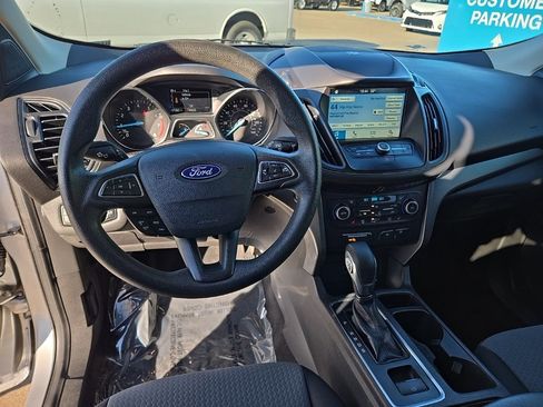 Used 2019 Ford Escape SE image 37