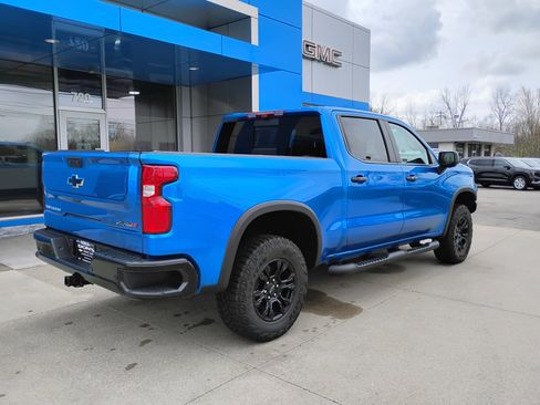 Used 2022 Chevrolet Silverado 1500 ZR2 w/ Technology Package AWD/4WD image 37