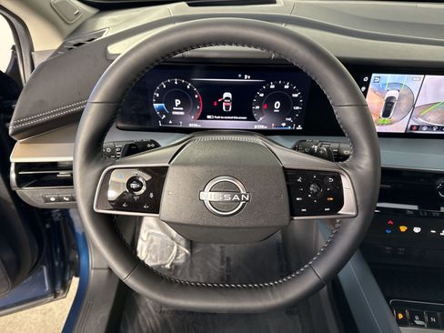 Used 2025 Nissan Murano Platinum w/ Cargo Package image 11