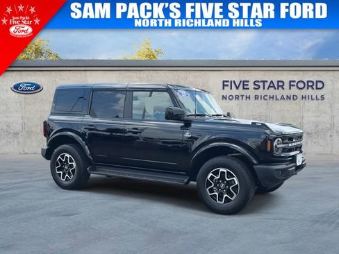 Used 2025 Ford Bronco Outer Banks AWD/4WD image 2