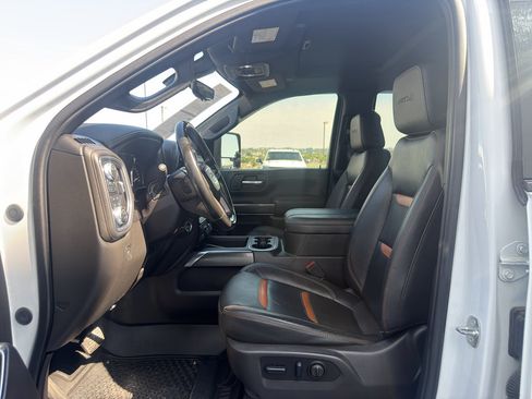 Used 2023 GMC Sierra 2500 AT4 w/ AT4 Preferred Package AWD/4WD image 14