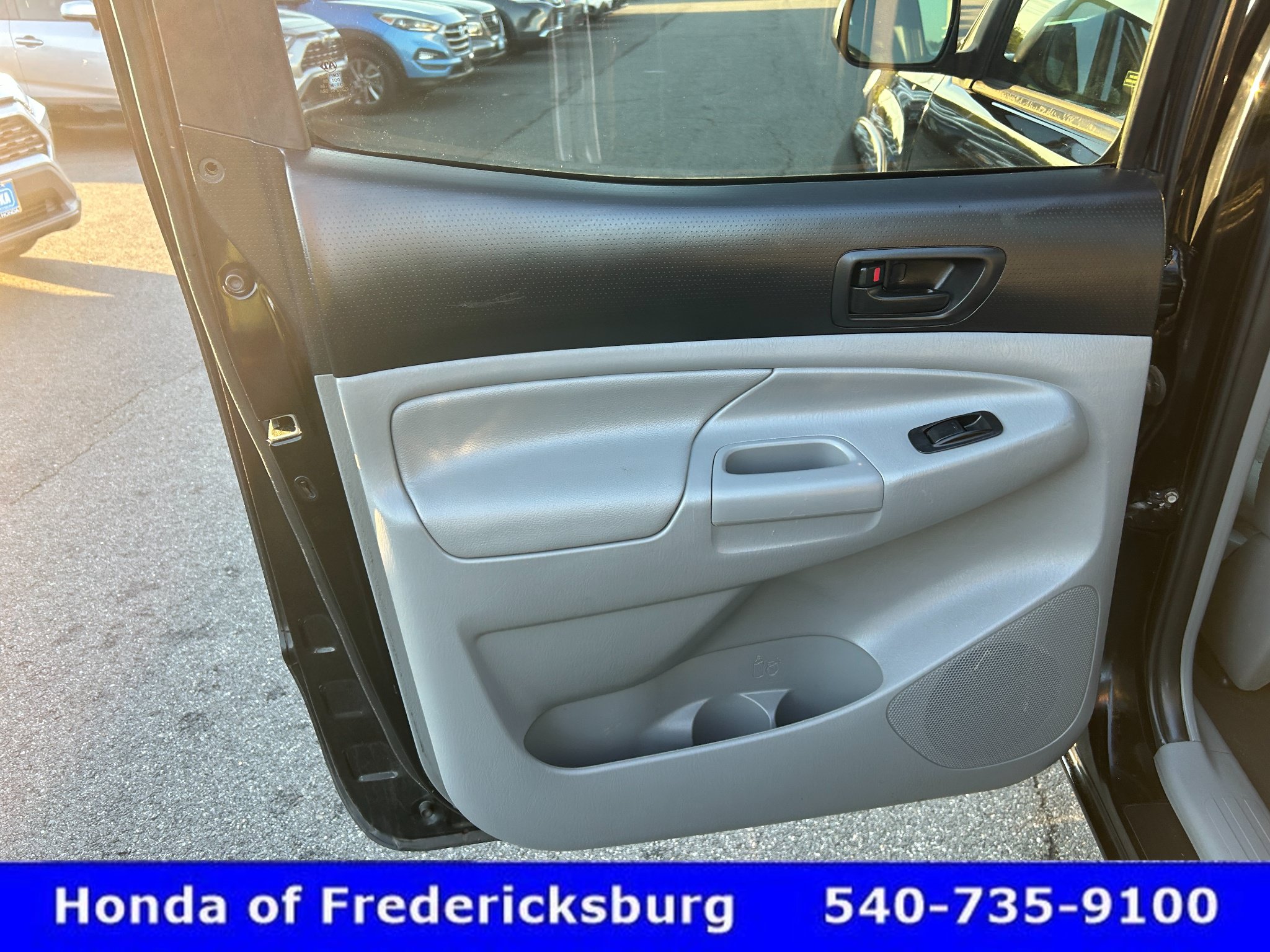 Used 2015 Toyota Tacoma 4x4 Double Cab w/ SR5 Package image 11