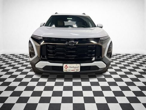 New 2026 Chevrolet Equinox ACTIV w/ Convenience Package III AWD/4WD image 3