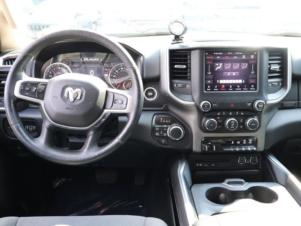 Used 2019 RAM 1500 4x4 Crew Cab image 16