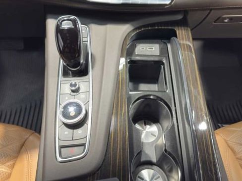 Used 2022 Cadillac Escalade ESV Premium Luxury image 24