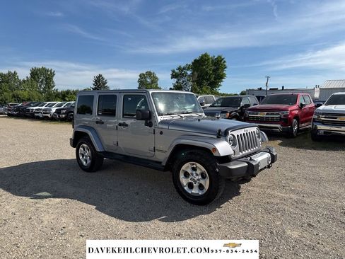 Used 2015 Jeep Wrangler Unlimited Sahara AWD/4WD image 7
