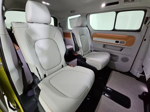 New 2025 Volkswagen ID. Buzz Pro S Plus image 21