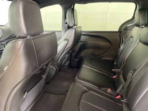 New 2026 Chrysler Pacifica Select FWD image 42