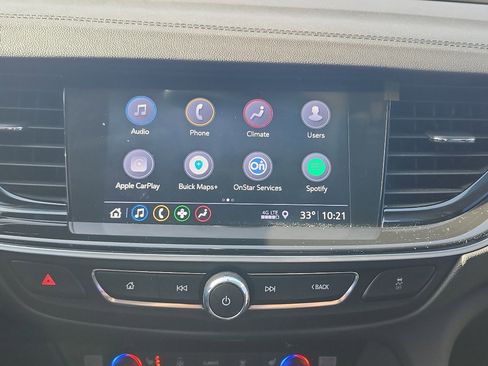 Used 2019 Buick Regal Essence w/ Driver Confidence Package I image 17