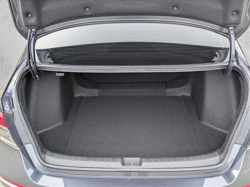 Used 2023 Honda Civic Sport image 6