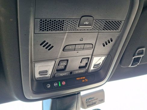 Used 2021 Cadillac XT6 Premium Luxury image 26