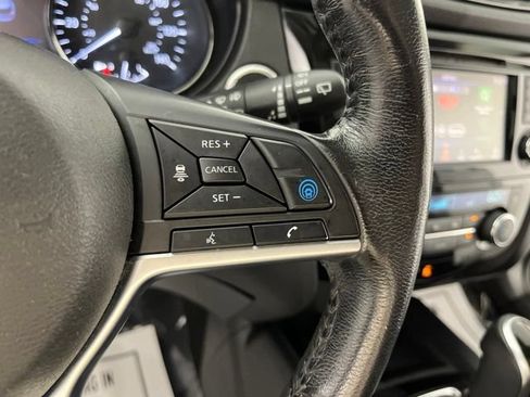 Used 2019 Nissan Rogue SV w/ Sun & Sound Touring Package FWD image 21