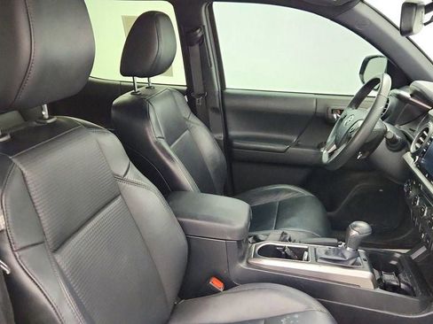 Used 2023 Toyota Tacoma Limited image 21