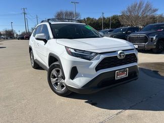 Used 2025 Toyota RAV4 XLE video 1