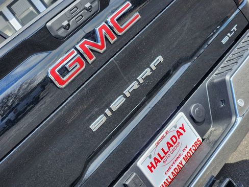New 2025 GMC Sierra 2500 SLT w/ SLT Premium Package image 10