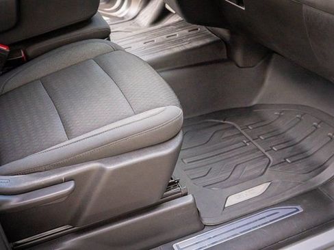 Used 2022 GMC Sierra 1500 SLE image 33