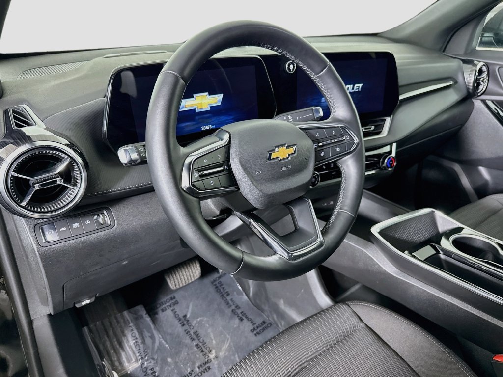 Used 2025 Chevrolet Equinox LT AWD/4WD image 9