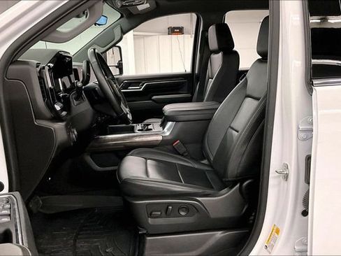 Used 2025 Chevrolet Silverado 2500 LTZ w/ LTZ Premium Package image 24