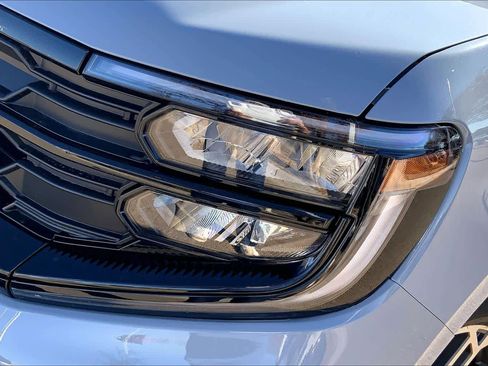 New 2025 Ford Expedition Active image 13