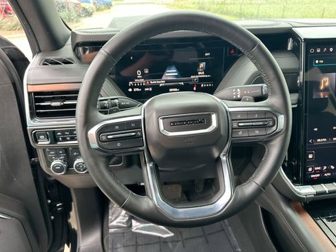 Certified 2025 GMC Yukon Denali AWD/4WD image 14