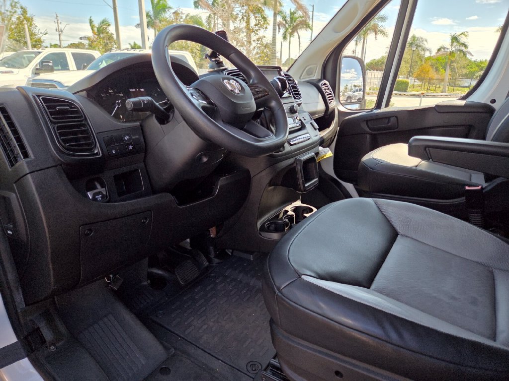 Used 2024 RAM ProMaster 2500 w/ Convenience Group FWD image 28