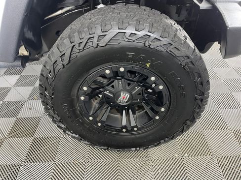 Used 2017 Jeep Wrangler Unlimited Sport w/ Quick Order Package 24S image 27