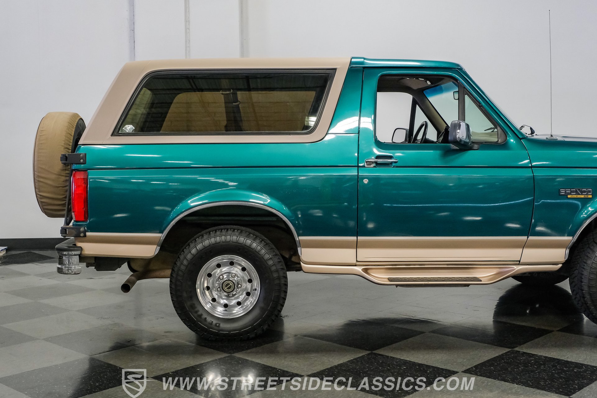 Used 1996 Ford Bronco Eddie Bauer AWD/4WD image 29