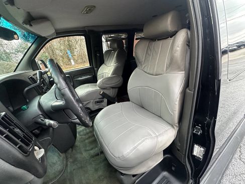 Used 2002 Chevrolet Express 1500 image 5