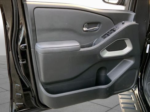 Used 2024 Nissan Frontier SV w/ SV Convenience Package RWD image 20