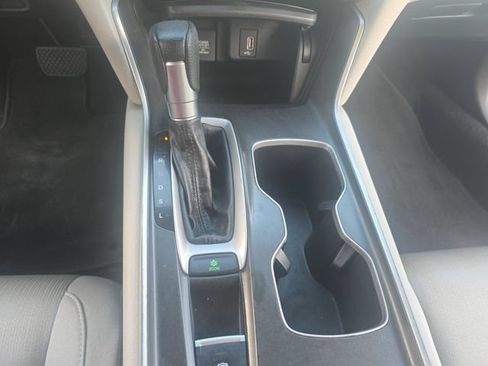 Used 2018 Honda Accord LX image 22