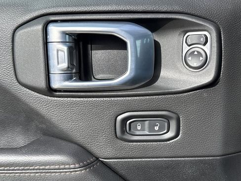 Used 2021 Jeep Wrangler Unlimited Rubicon w/ Xtreme Recon 35" Tire Package image 14