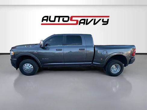 Used 2024 RAM 3500 Limited AWD/4WD image 3