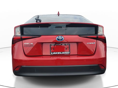 Used 2022 Toyota Prius LE FWD image 5