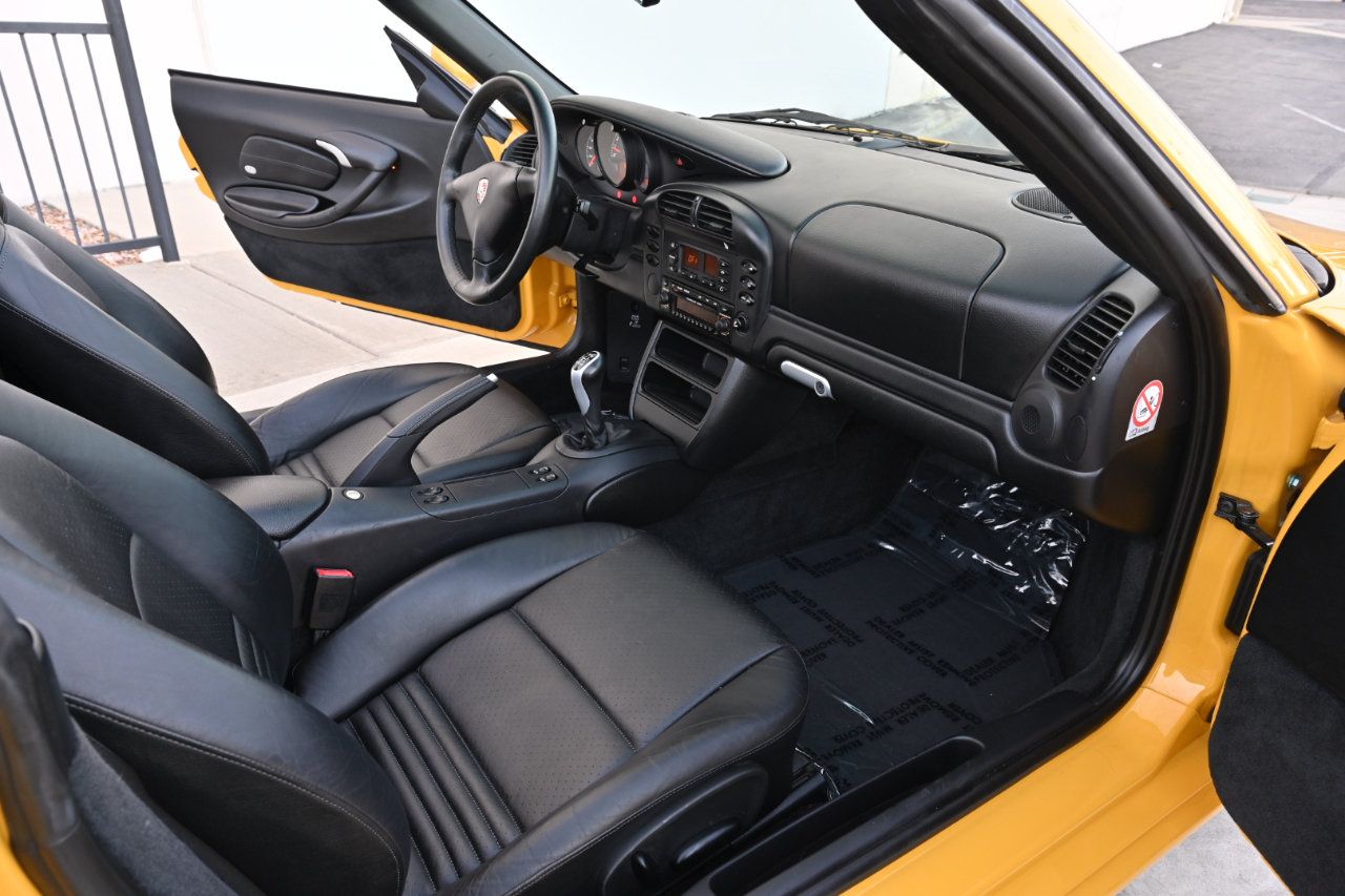Used 2003 Porsche Boxster RWD image 18