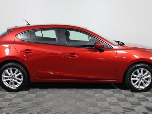 Used 2017 MAZDA MAZDA3 Sport FWD image 4