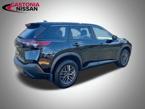 Used 2021 Nissan Rogue S image 9