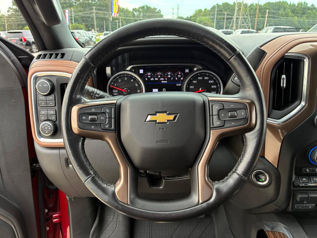 Used 2021 Chevrolet Silverado 1500 High Country w/ Technology Package AWD/4WD image 18