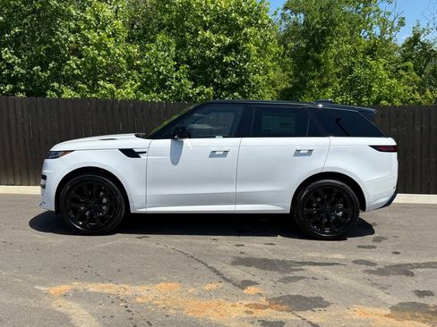 New 2026 Land Rover Range Rover Sport Dynamic SE AWD/4WD image 2