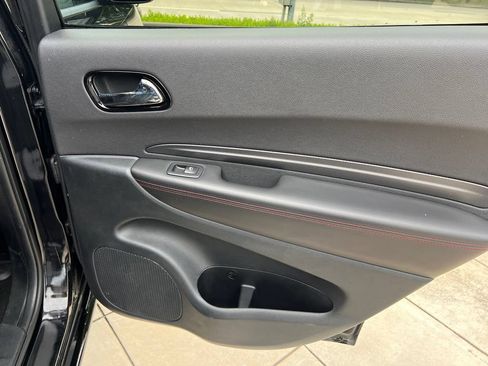 Used 2024 Dodge Durango GT RWD image 9