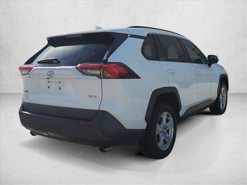 Certified 2020 Toyota RAV4 XLE FWD image 5